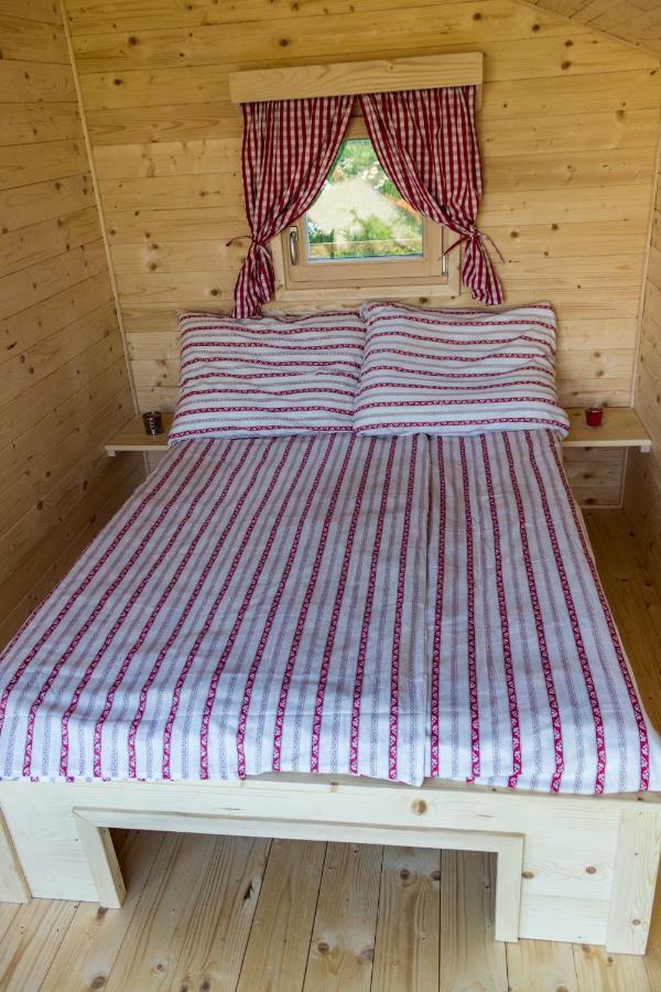 Вилла Mountain View Glamping Довье Экстерьер фото