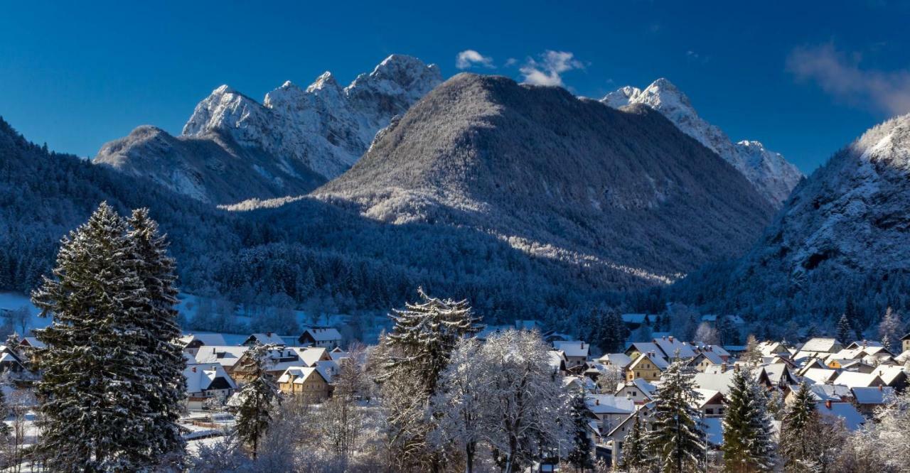 Вилла Mountain View Glamping Довье Экстерьер фото